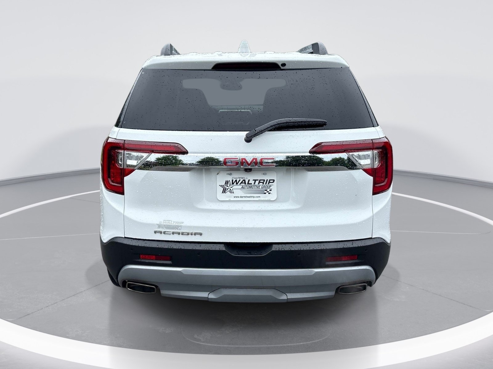Used 2023 GMC Acadia SLT w/ Technology Package FWD image 7