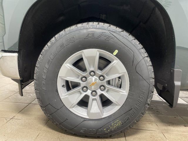 Used 2025 Chevrolet Silverado 1500 LT AWD/4WD image 8