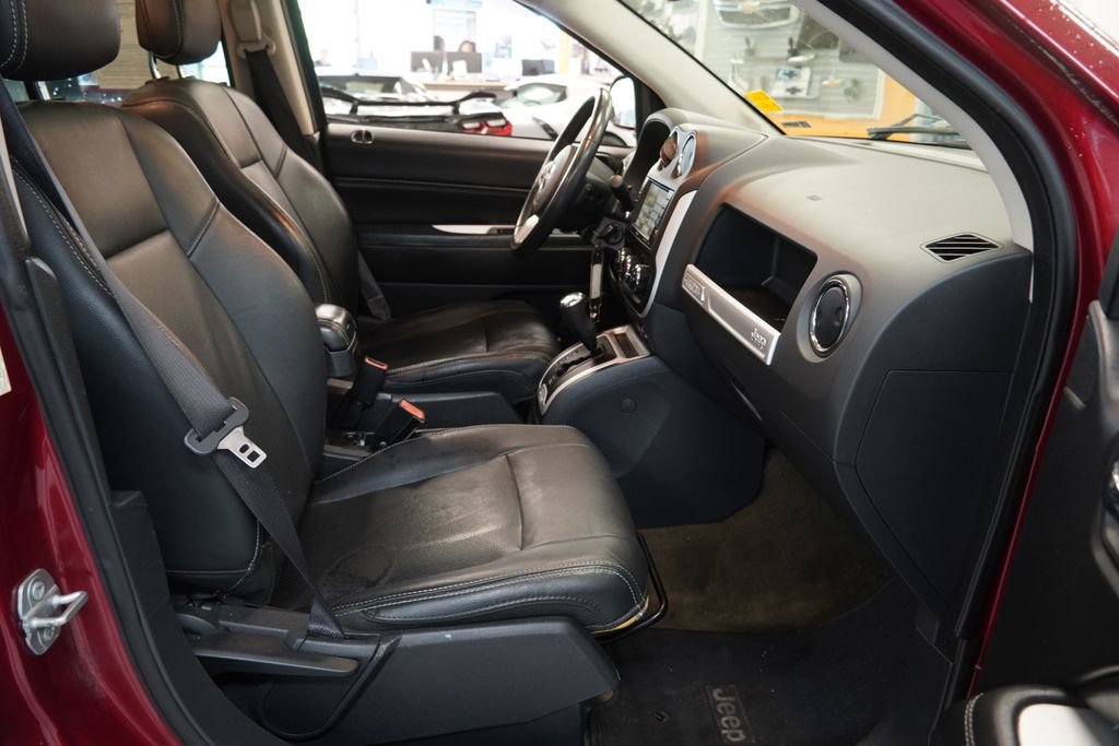 Used 2016 Jeep Compass High Altitude AWD/4WD image 33