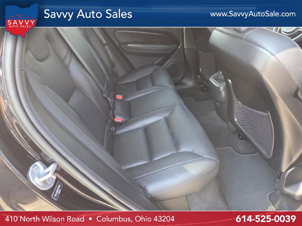 Used 2023 Volvo XC60 B5 Plus AWD/4WD image 19