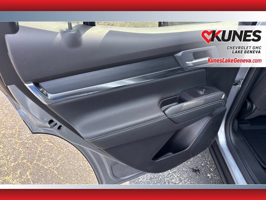 New 2027 GMC Terrain Elevation w/ LPO, Floor Liner Package AWD/4WD image 17