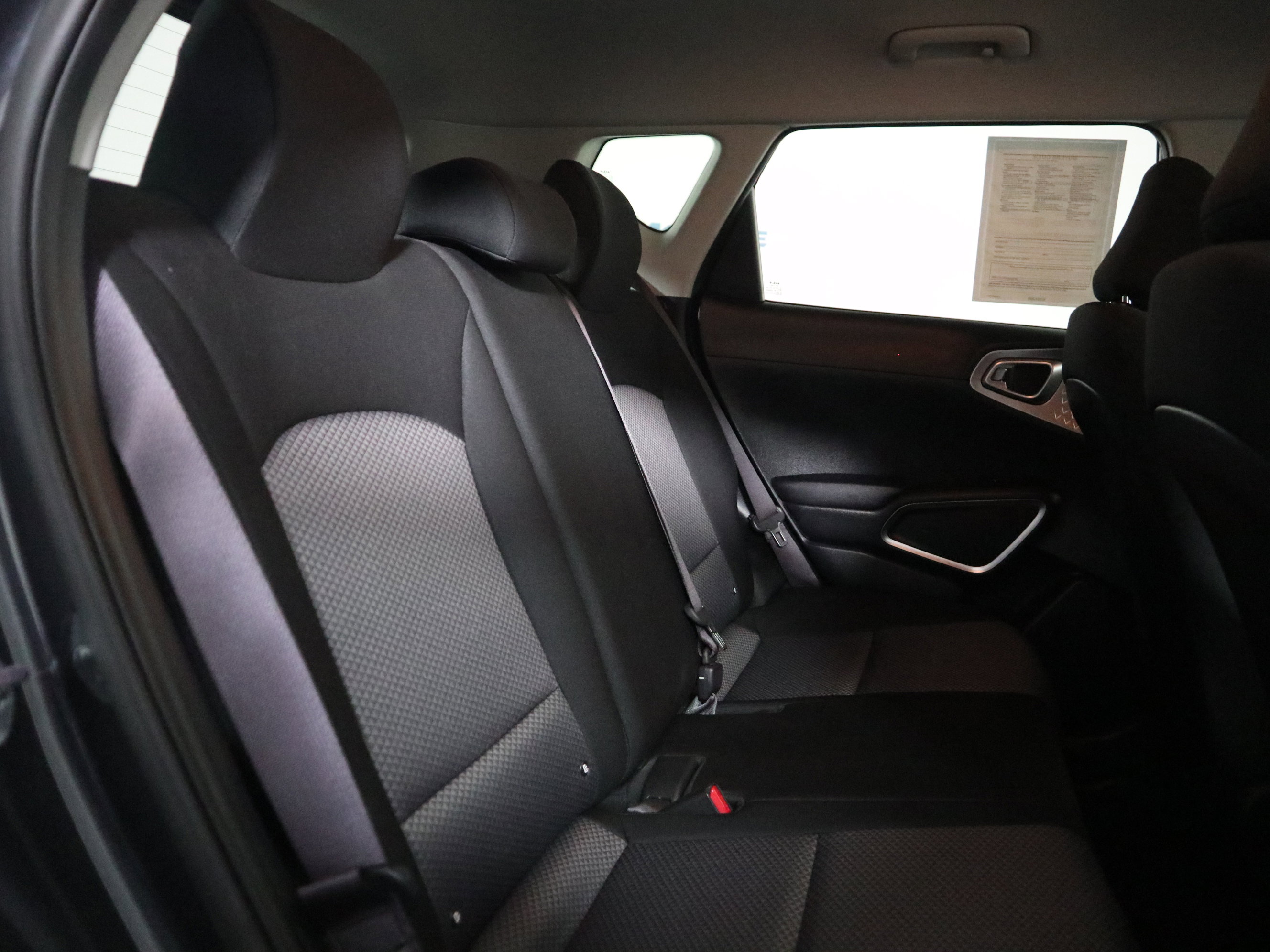 Used 2025 Kia Soul LX w/ LX Technology Package FWD image 20