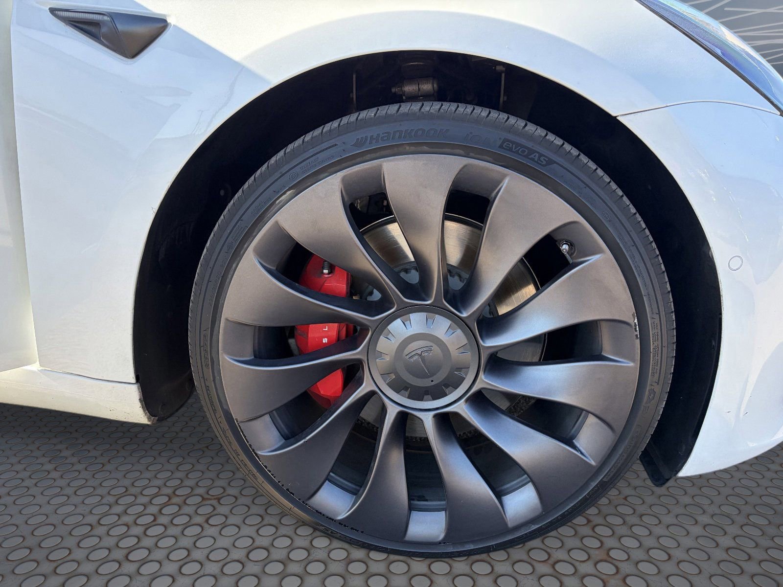 Used 2021 Tesla Model 3 Performance AWD/4WD image 10