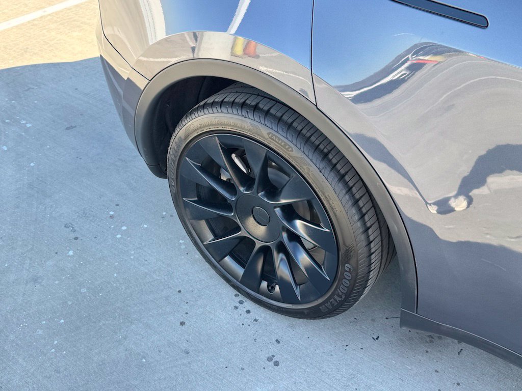 Used 2023 Tesla Model Y Long Range AWD/4WD image 26