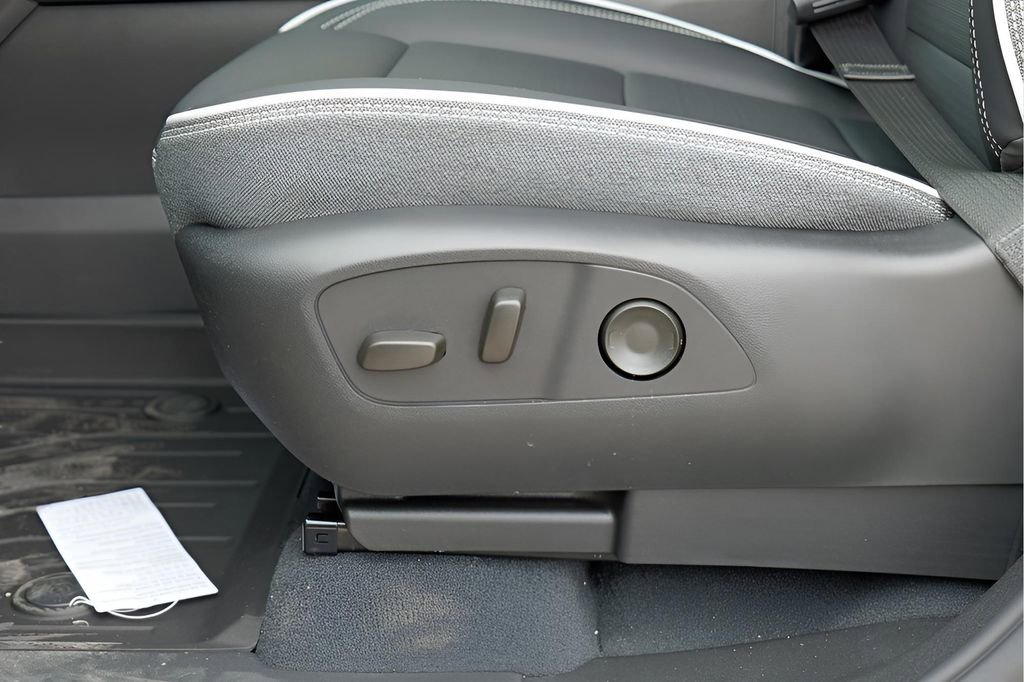 New 2026 GMC Sierra EV Elevation image 21