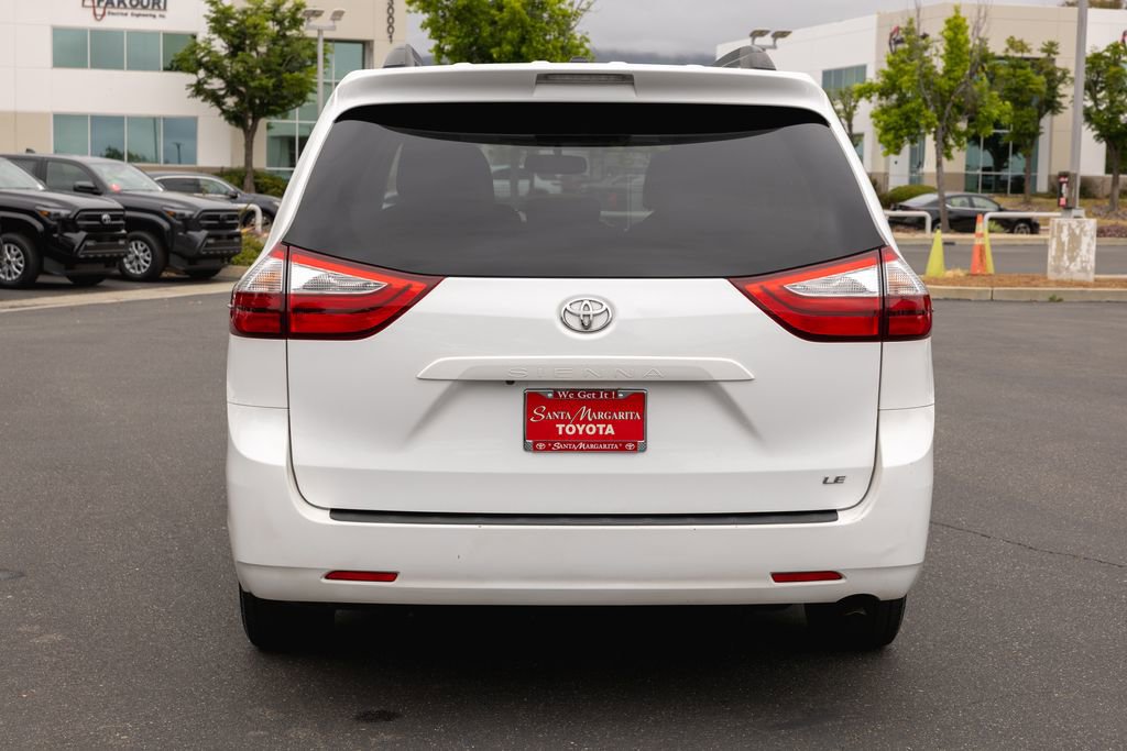 Used 2017 Toyota Sienna LE FWD image 6