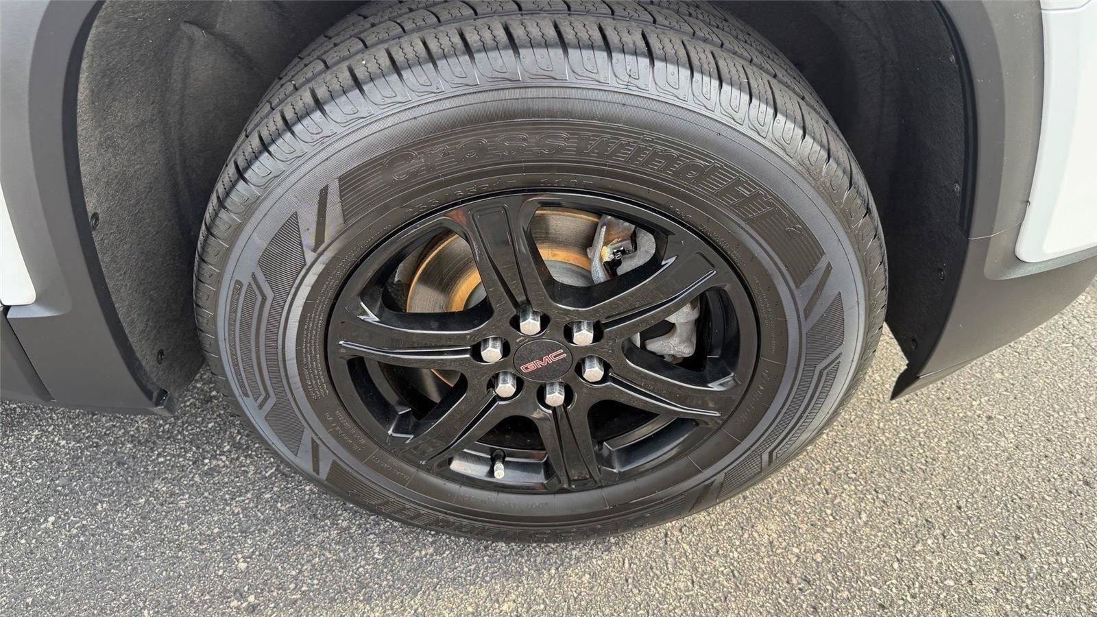 Used 2023 GMC Acadia AT4 w/ Technology Package AWD/4WD image 42