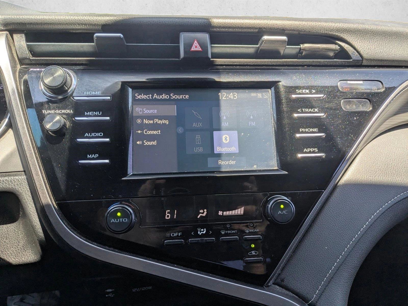 Used 2019 Toyota Camry SE w/ Carpet Mat Package FWD image 14