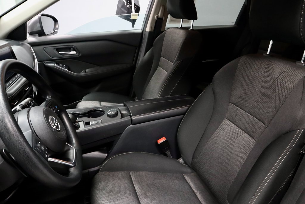 Certified 2024 Nissan Rogue SV image 28