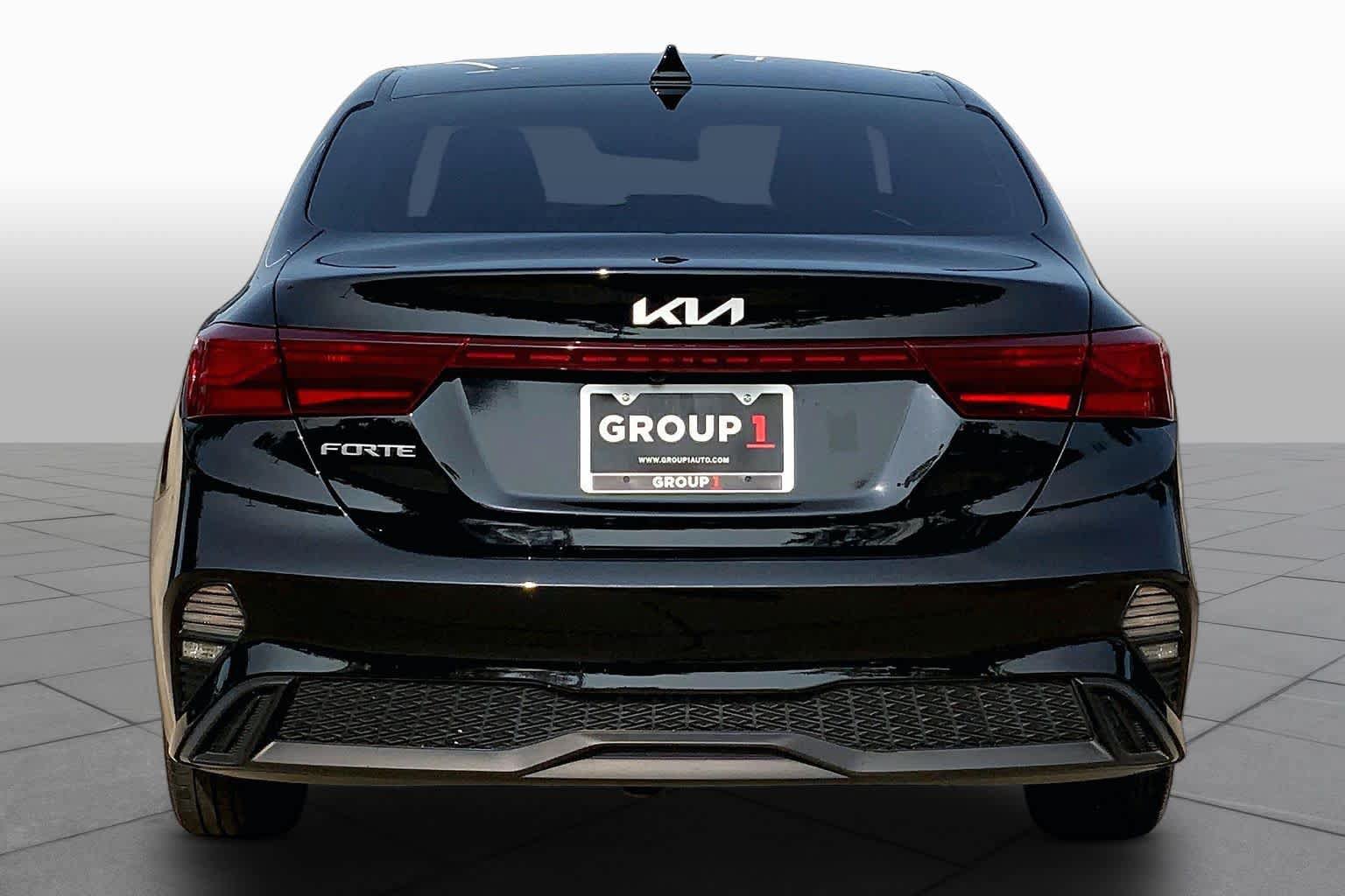 Used 2022 Kia Forte LXS FWD image 5