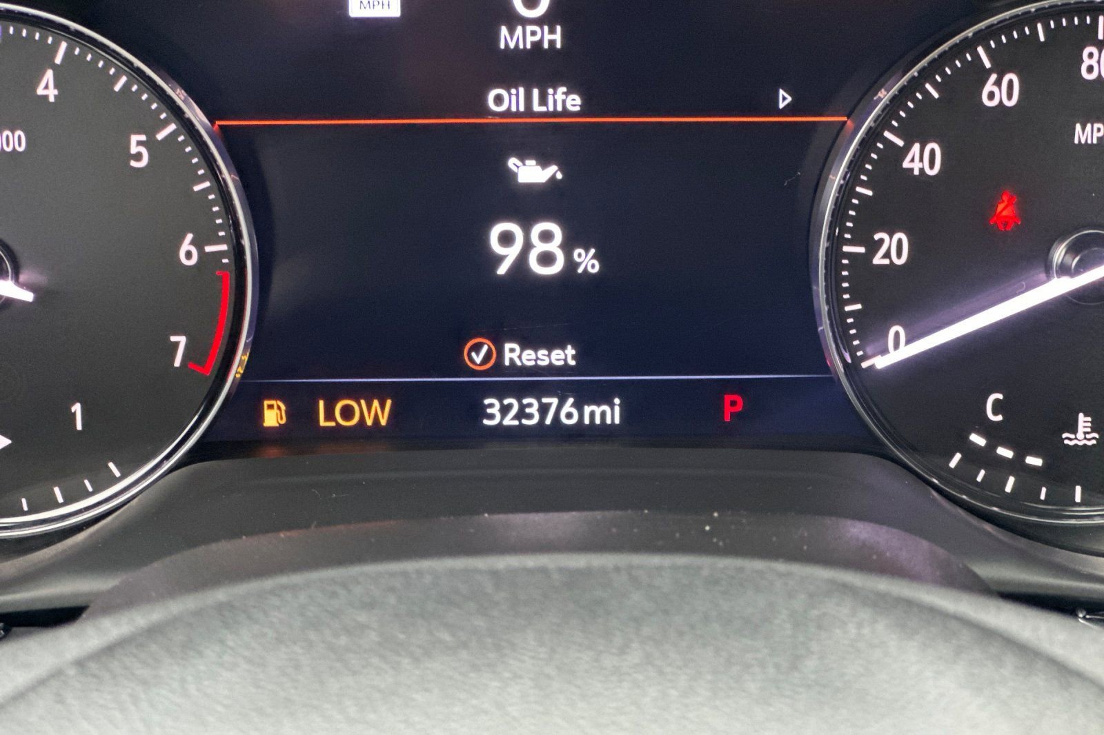 Used 2022 Buick Envision Avenir w/ Safety Package image 35