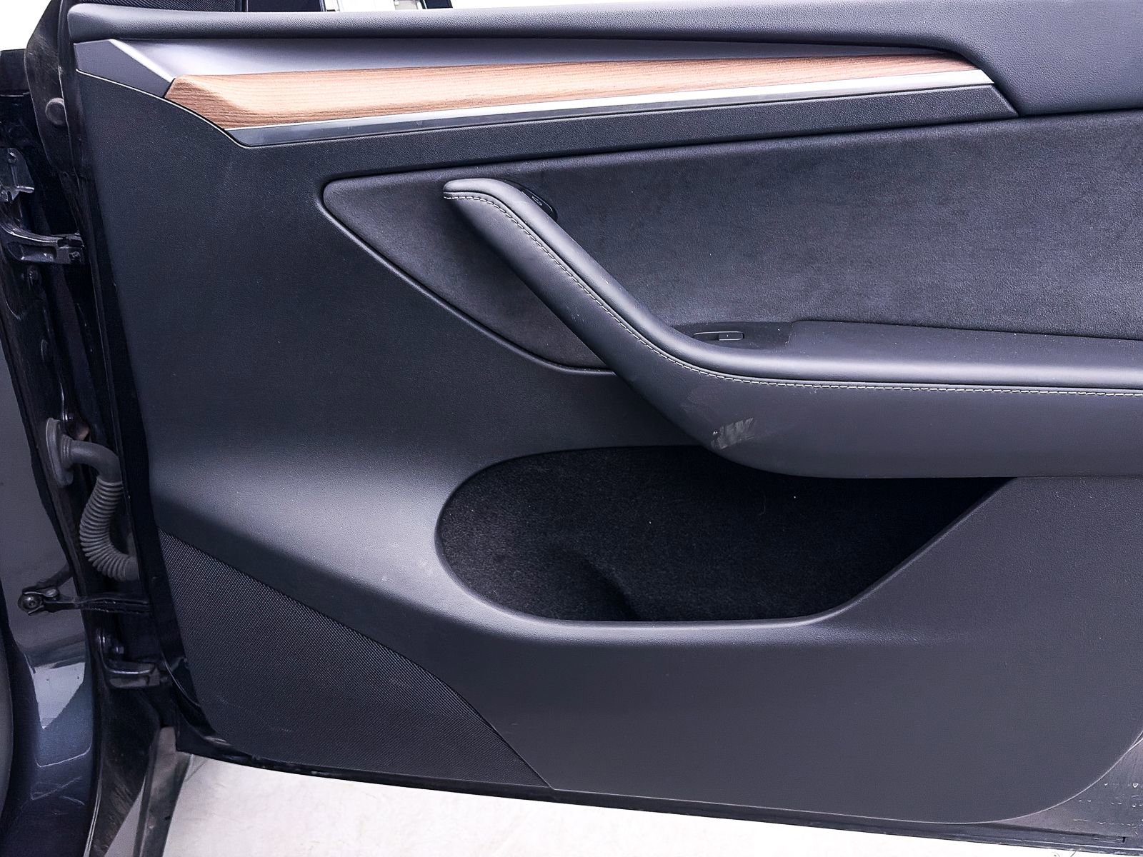 Used 2024 Tesla Model Y Long Range image 31