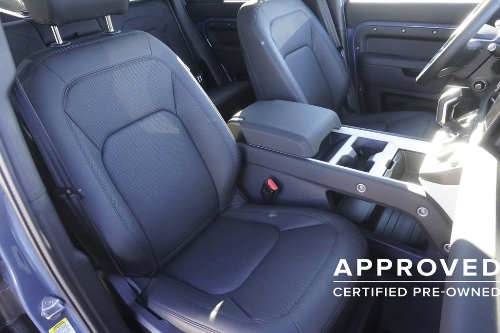 Used 2025 Land Rover Defender 110 S image 24