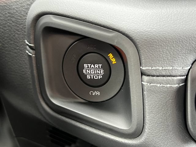 New 2025 Jeep Wrangler Unlimited Sahara w/ Safety Group AWD/4WD image 29