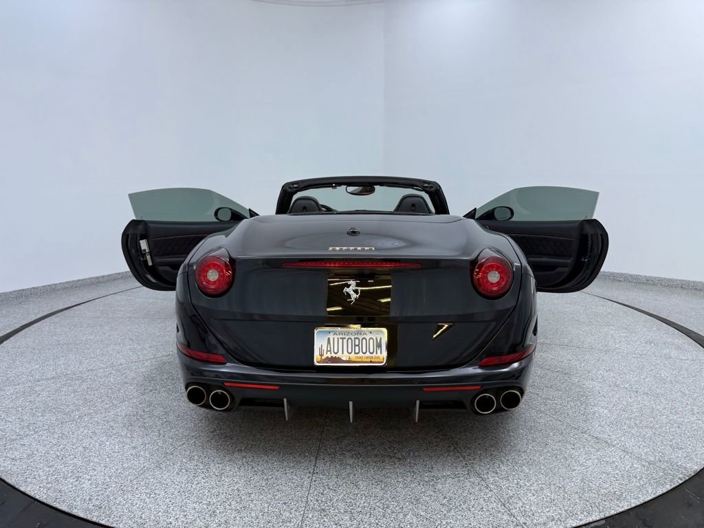 Used 2017 Ferrari California T image 19