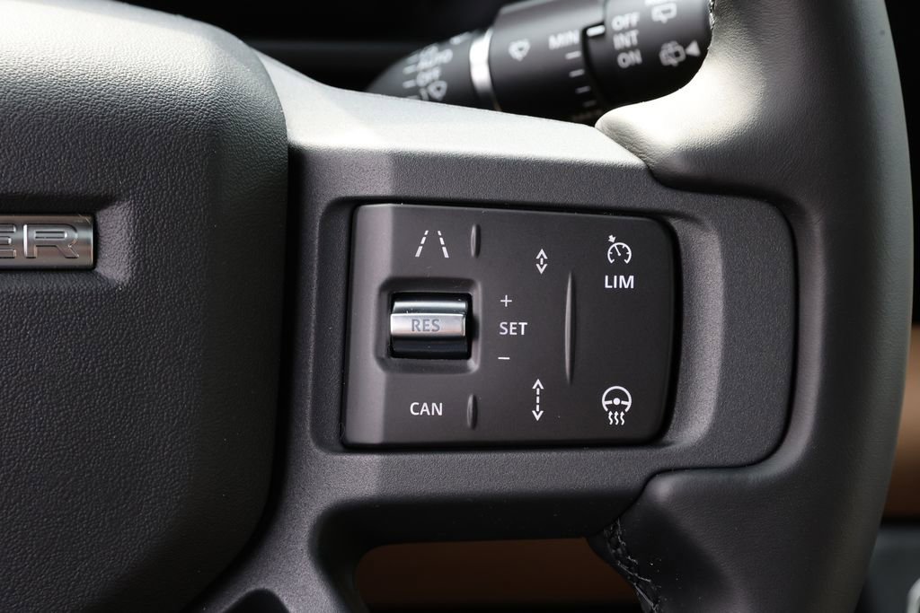 New 2026 Land Rover Defender 110 X-Dynamic SE AWD/4WD image 24