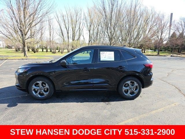 Used 2024 Ford Escape ST-Line AWD/4WD image 1