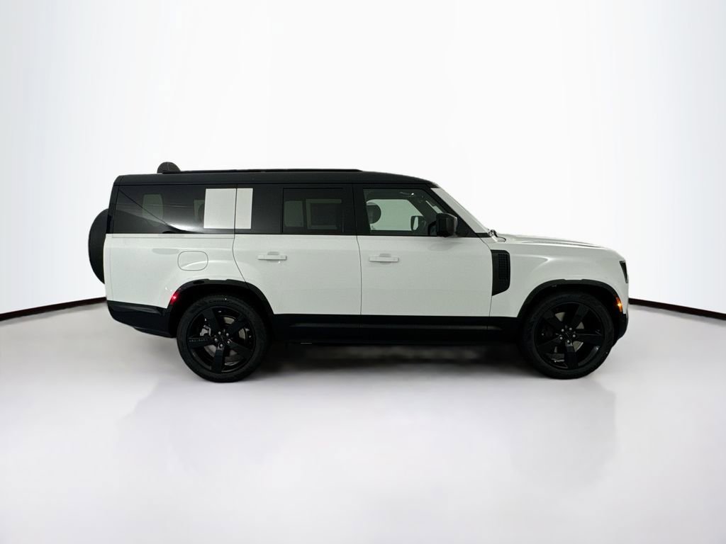 New 2026 Land Rover Defender 130 X-Dynamic SE AWD/4WD image 4