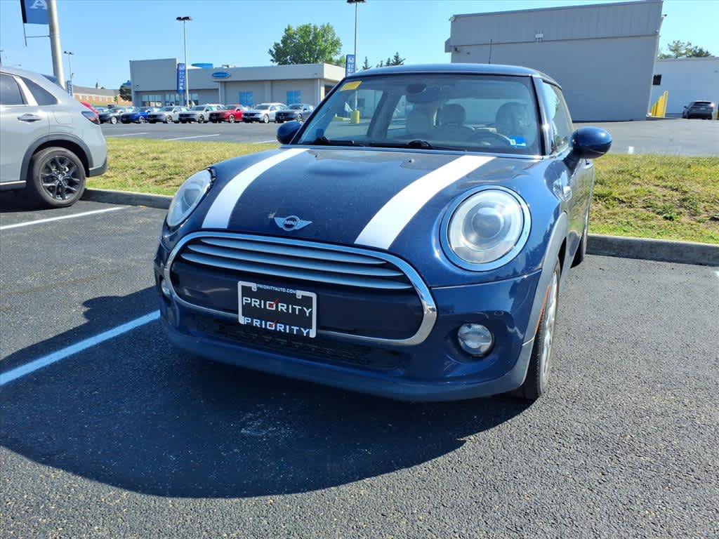 Used 2014 MINI Cooper 2-Door Hardtop FWD image 4