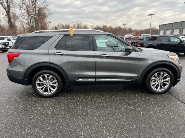 Certified 2023 Ford Explorer Limited w/ Equipment Group 301A AWD/4WD image 8