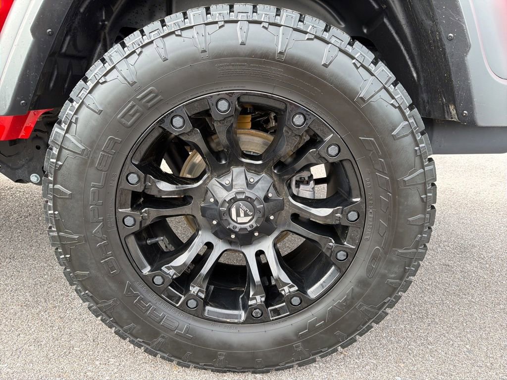 Used 2020 Jeep Gladiator Sport w/ Quick Order Package 24S AWD/4WD image 12