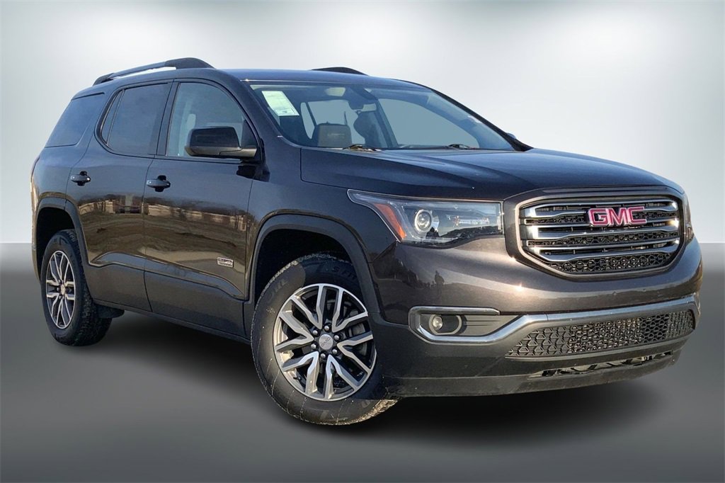 Used 2017 GMC Acadia SLE w/ Driver Alert Package I image 3