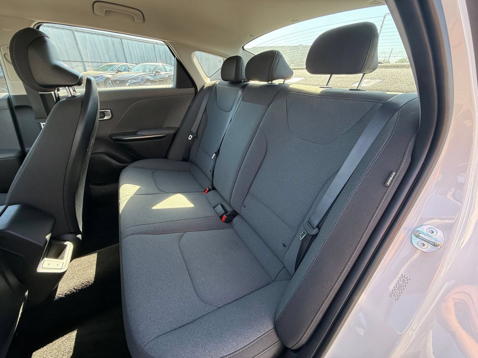 Used 2025 Kia K4 FWD image 36