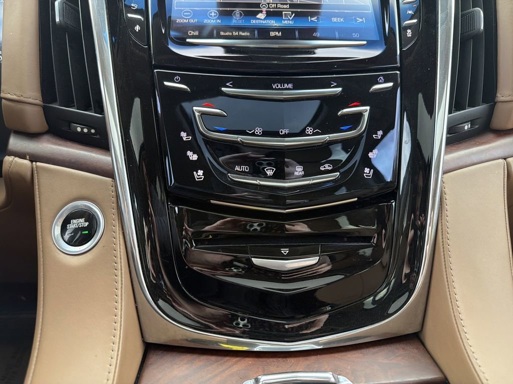 Used 2016 Cadillac Escalade ESV Platinum AWD/4WD image 27