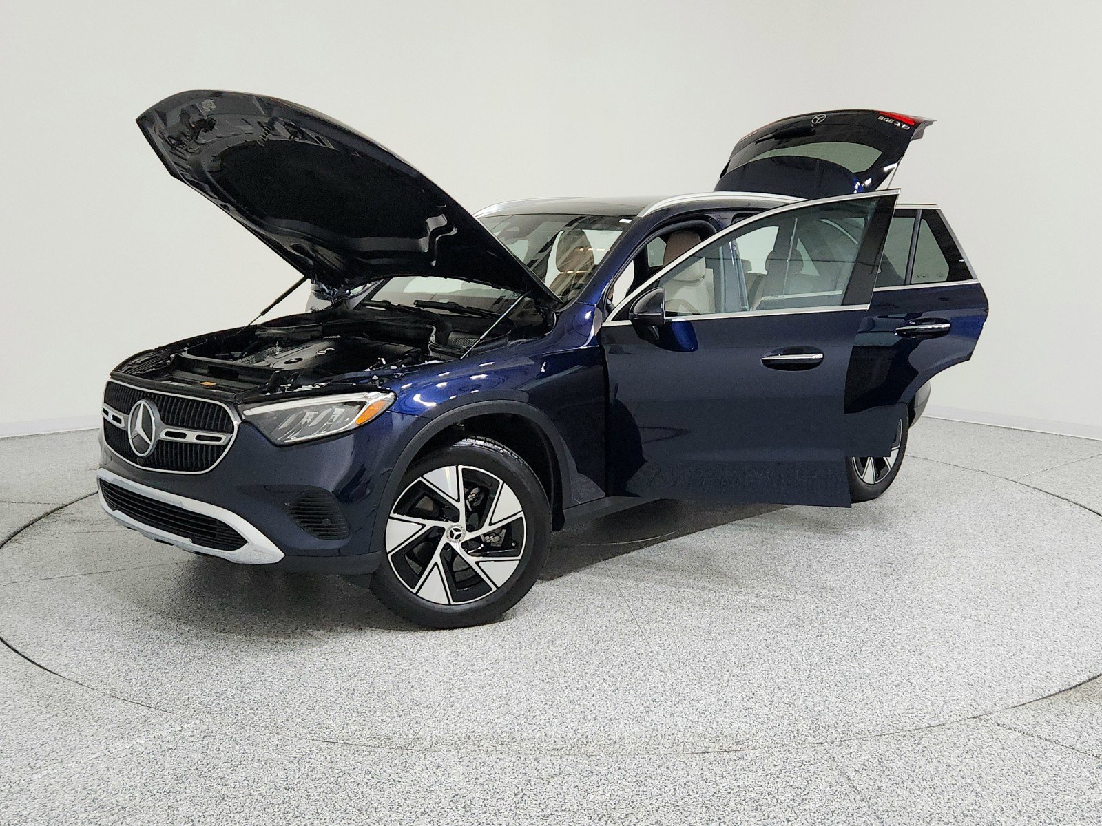 Certified 2024 Mercedes-Benz GLC 300 4MATIC image 6