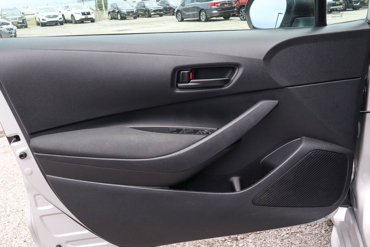 Used 2024 Toyota Corolla LE FWD image 13