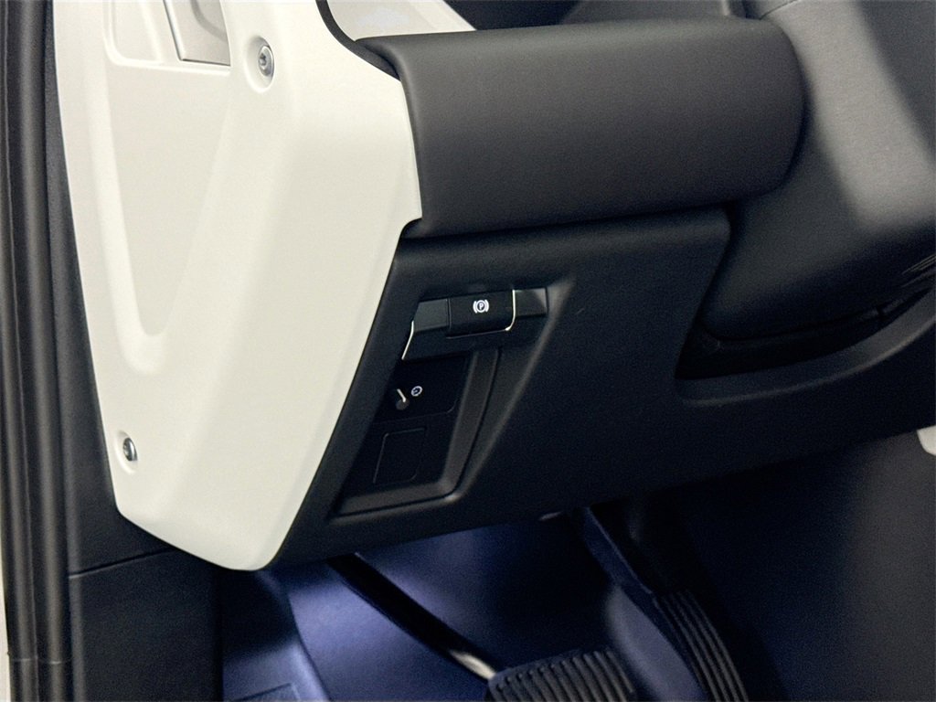 New 2026 Land Rover Defender 110 S image 10
