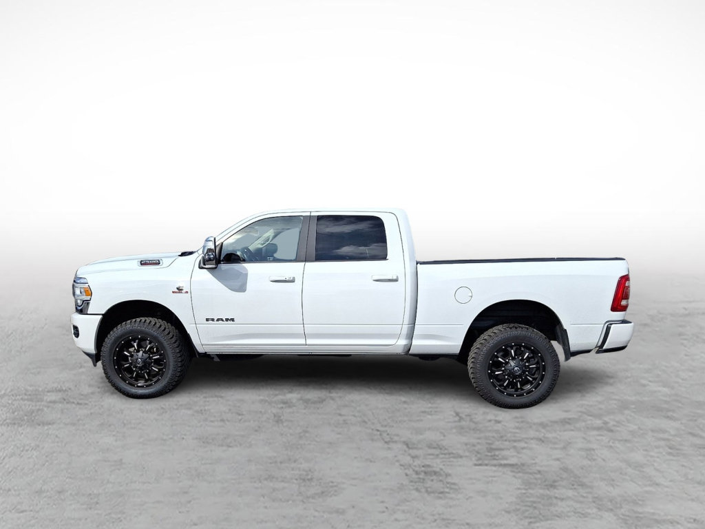 Used 2024 RAM 2500 Laramie AWD/4WD image 2