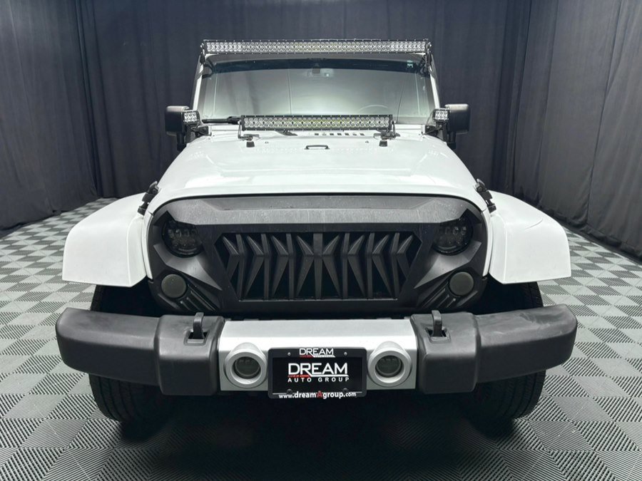 Used 2015 Jeep Wrangler Unlimited Sahara w/ Dual Top Group image 11