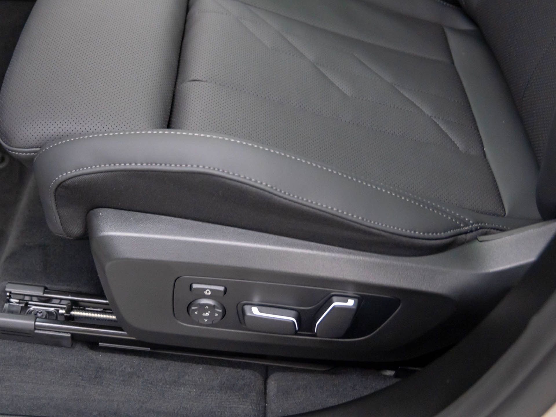 Certified 2026 BMW X3 xDrive30 w/ Convenience Package image 15