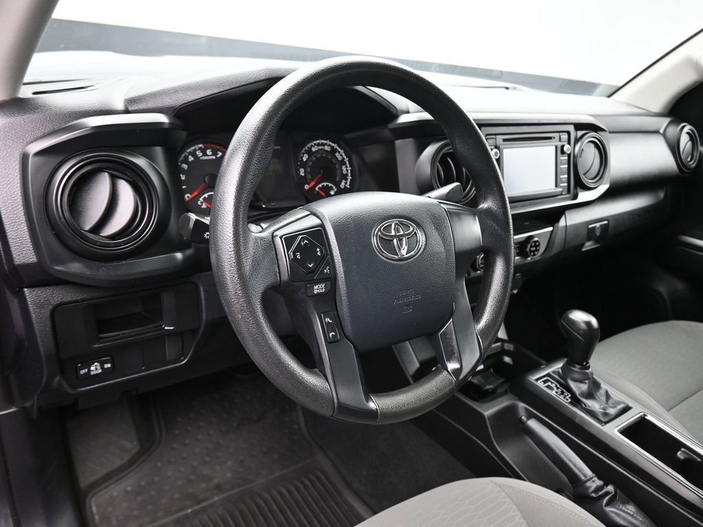 Used 2016 Toyota Tacoma SR w/ SR Convenience Package image 12