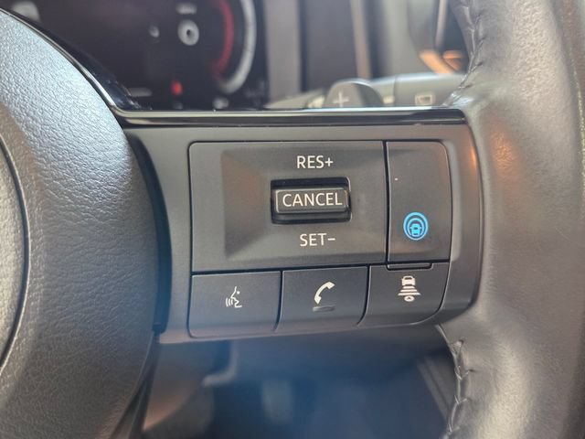 Used 2023 Nissan Rogue Platinum FWD image 26