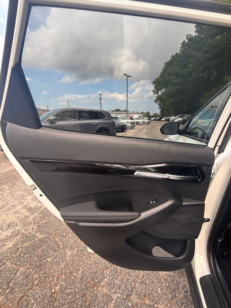 Used 2026 Kia Seltos S FWD image 16