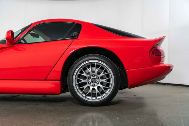 Used 2002 Dodge Viper GTS RWD image 13