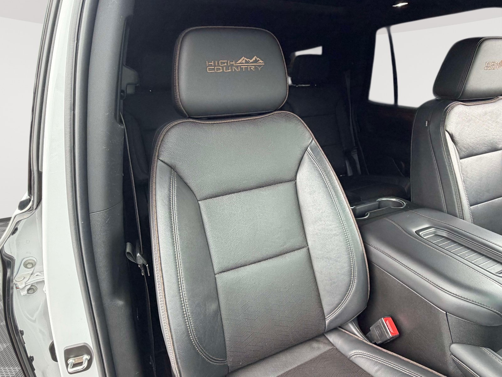 Used 2022 Chevrolet Tahoe High Country AWD/4WD image 29