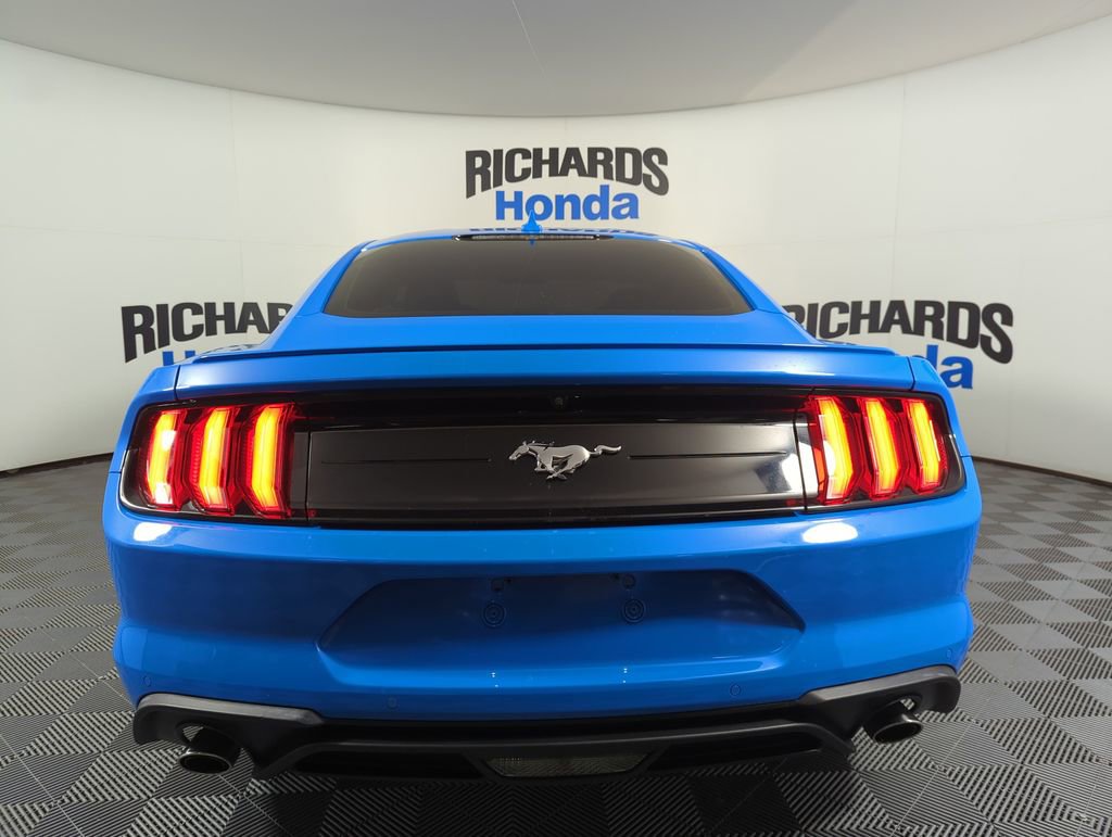 Used 2023 Ford Mustang Premium image 4