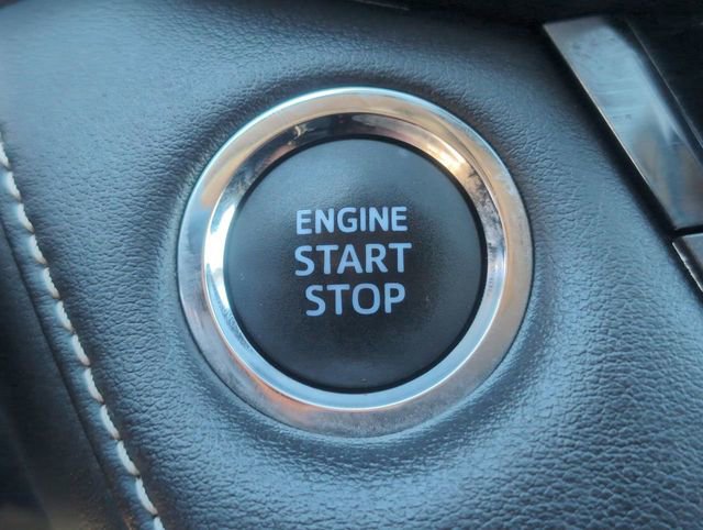 Used 2017 Toyota RAV4 Limited FWD image 17