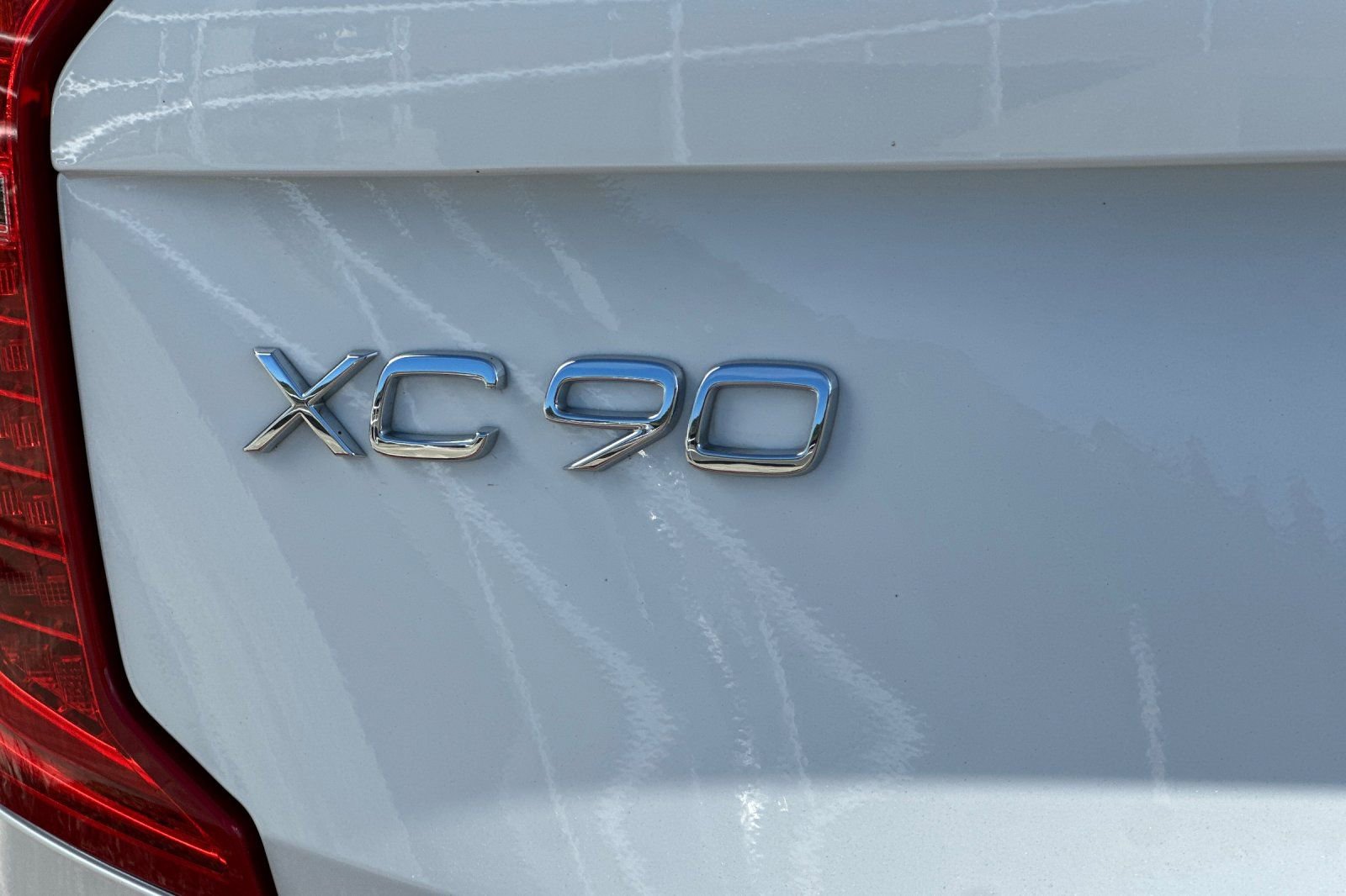 Used 2023 Volvo XC90 B6 Ultimate w/ Protection Package Premier image 13