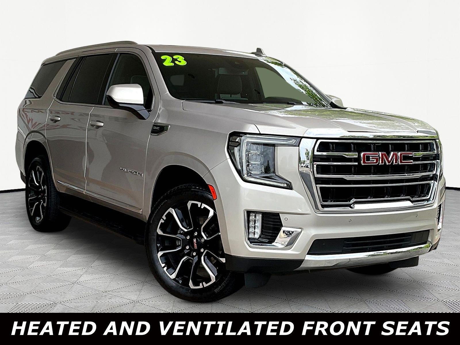 Used 2023 GMC Yukon SLT AWD/4WD image 3