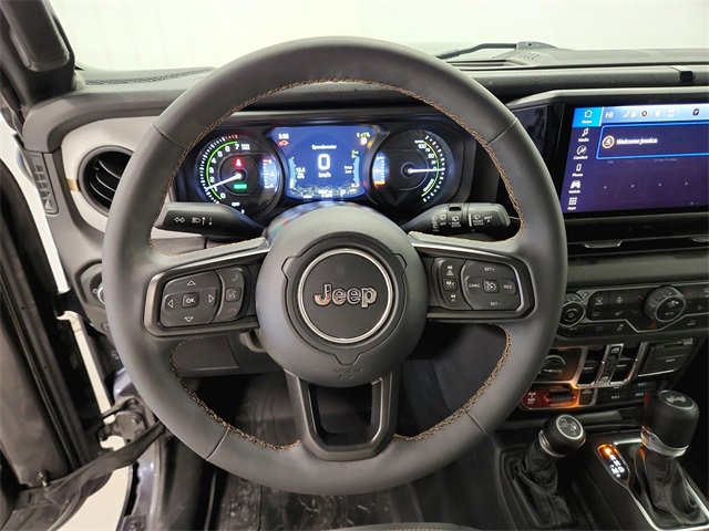 Used 2024 Jeep Wrangler Unlimited image 20