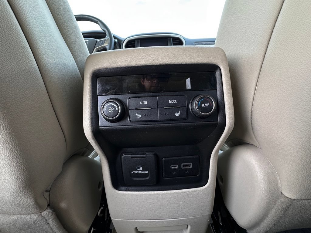 Certified 2021 GMC Acadia Denali w/ Denali Ultimate Package AWD/4WD image 27
