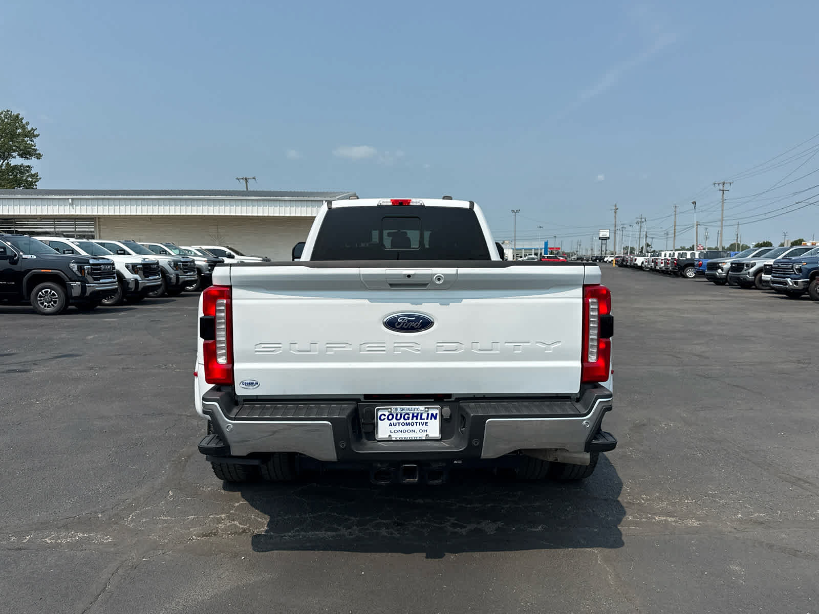 Used 2024 Ford F350 Lariat w/ FX4 Off-Road Package AWD/4WD image 4