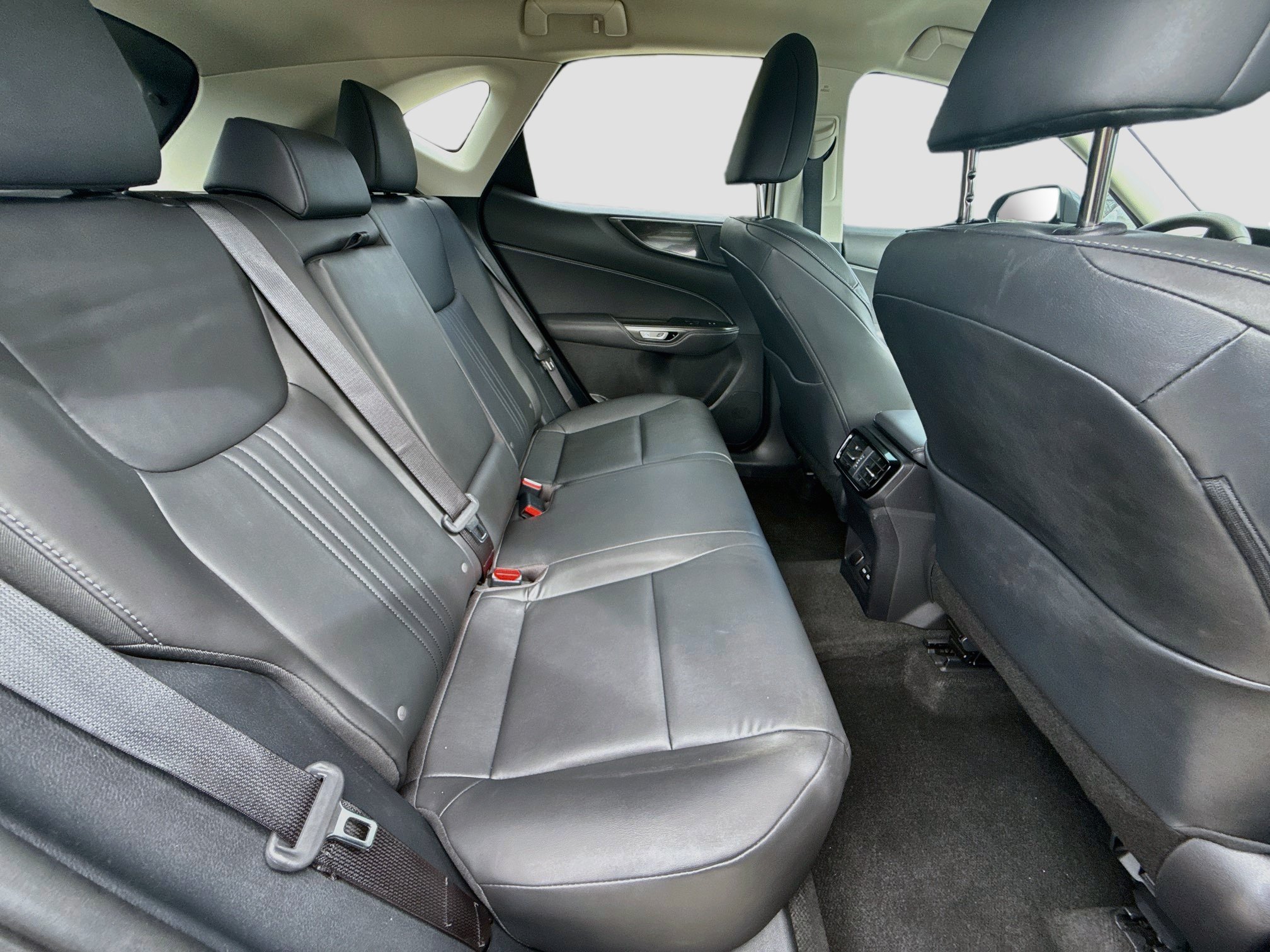 Used 2024 Lexus NX 250 FWD w/ Towing Package (2000 Lbs) image 26