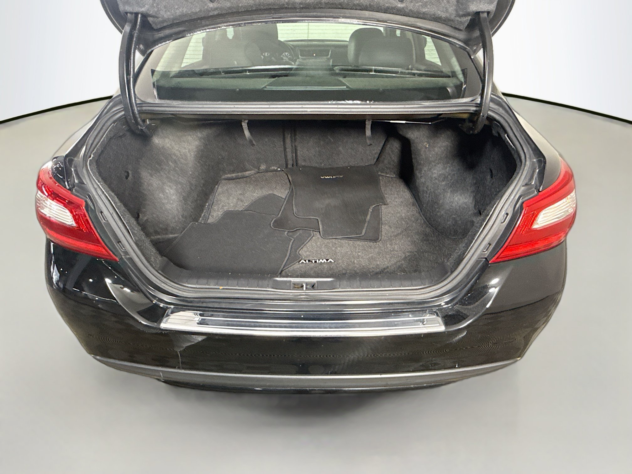 Used 2016 Nissan Altima 2.5 SL w/ Moonroof Package FWD image 35