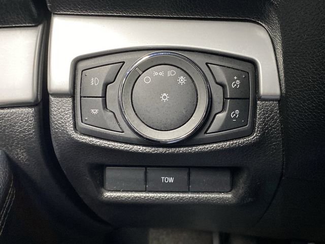 Used 2017 Ford Explorer XLT image 22