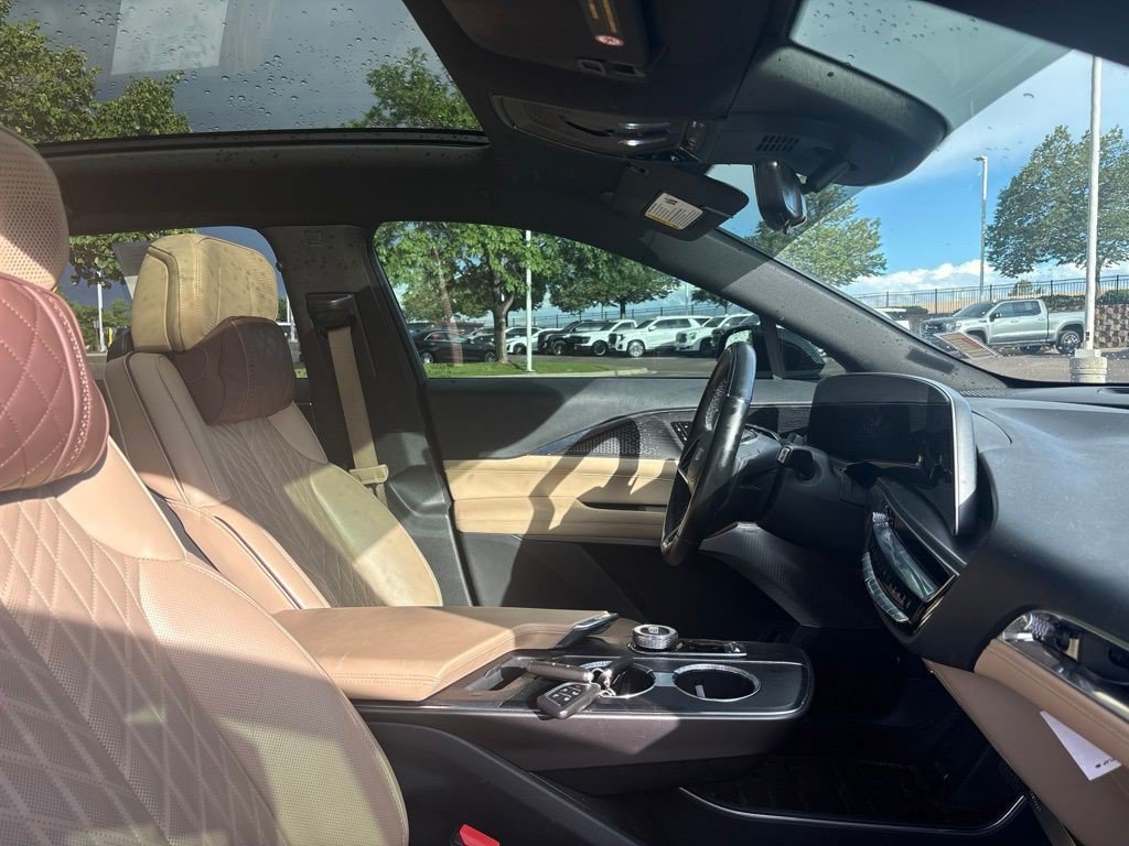 Certified 2024 Cadillac Lyriq Luxury w/ Nappa Leather Package AWD/4WD image 27
